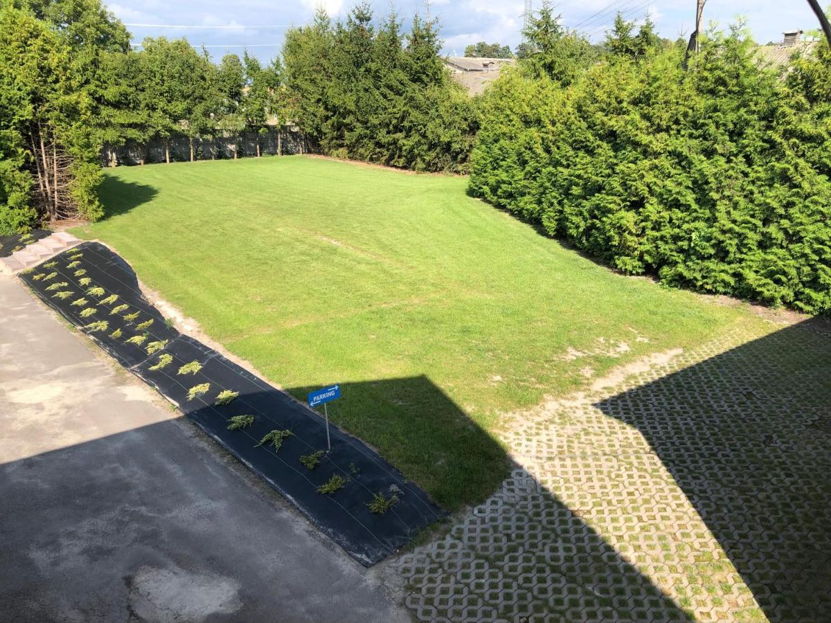Zajazd Gosciniec Nowosiolki-Kolonia Exteriör bild
