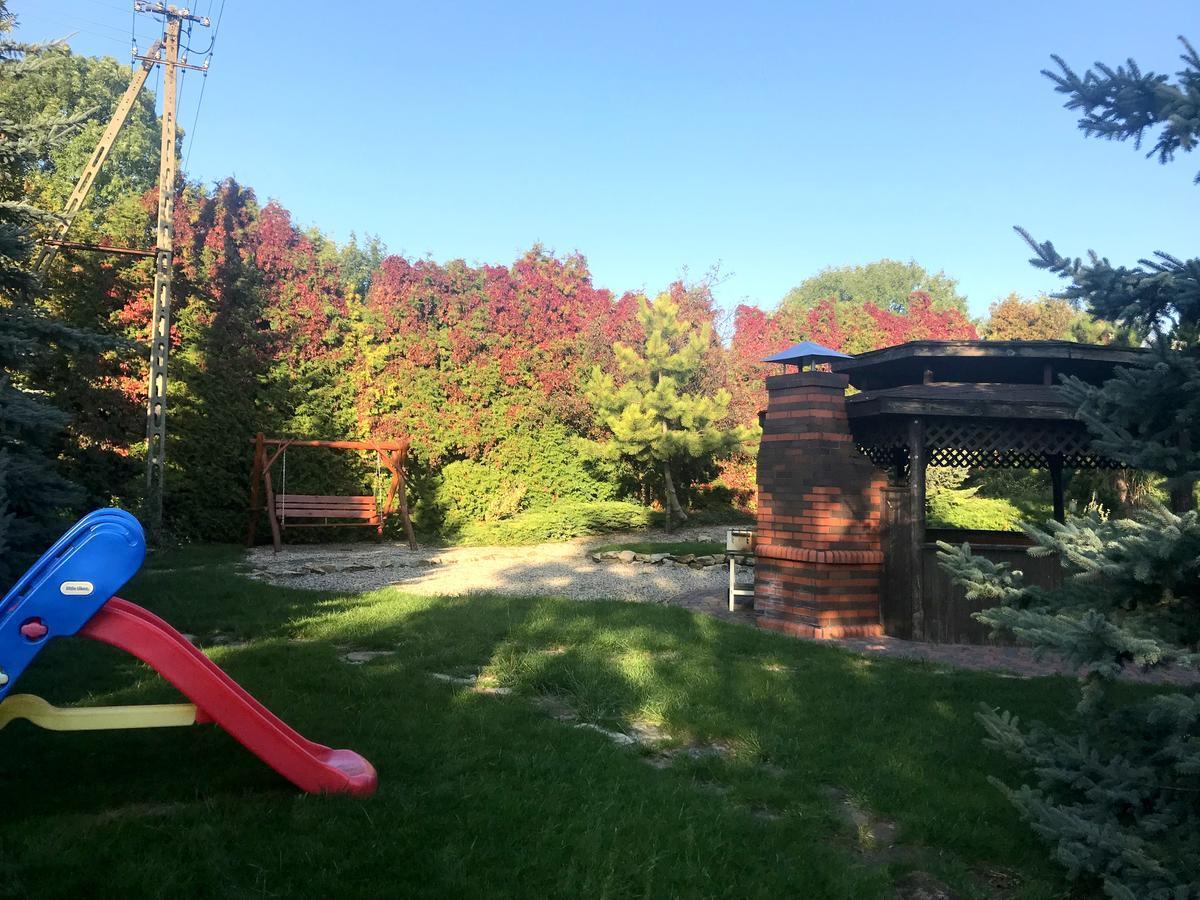 Zajazd Gosciniec Nowosiolki-Kolonia Exteriör bild
